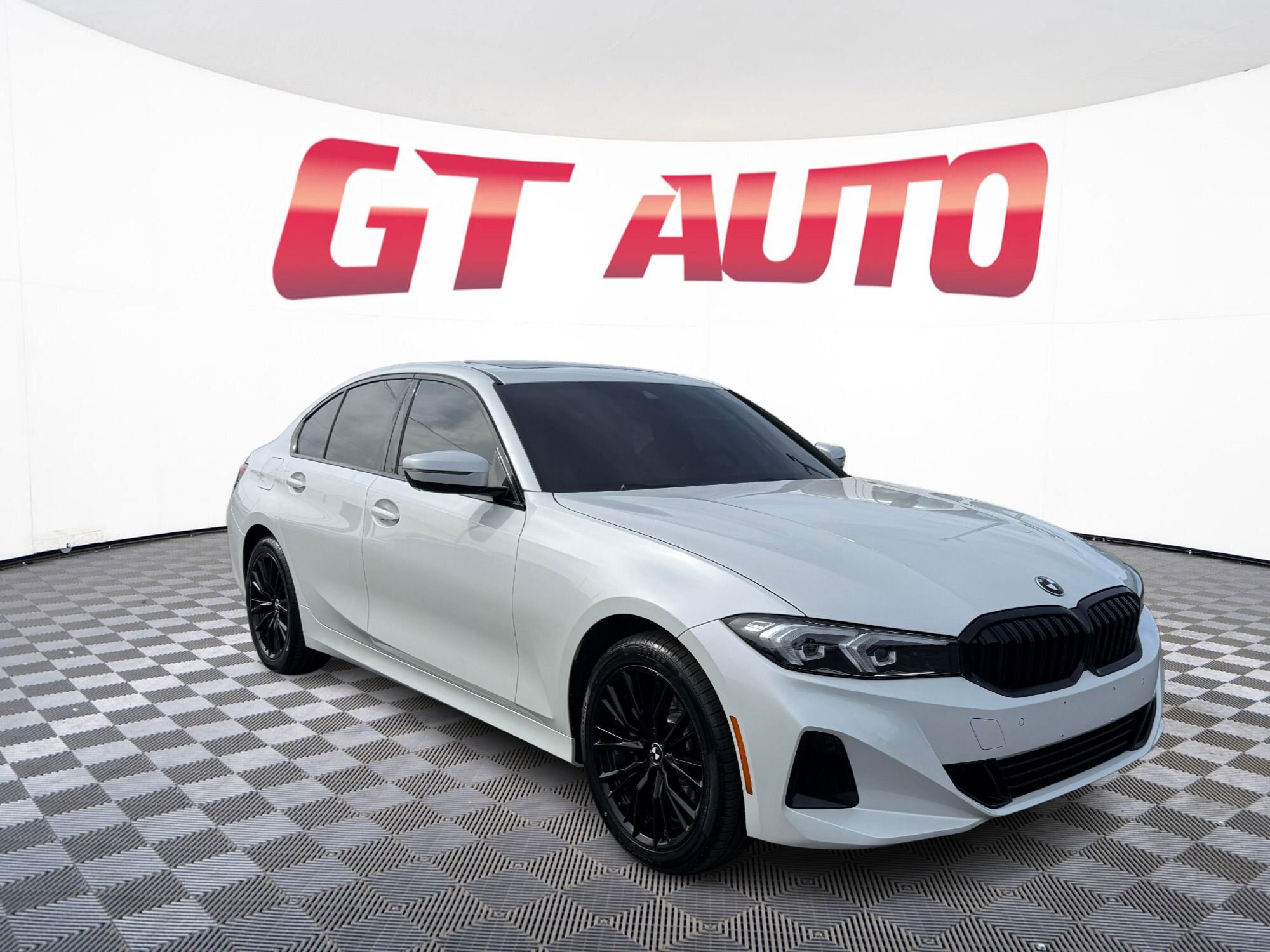 Used 2023 BMW 330i xDrive Sedan w/ Convenience Package image 1