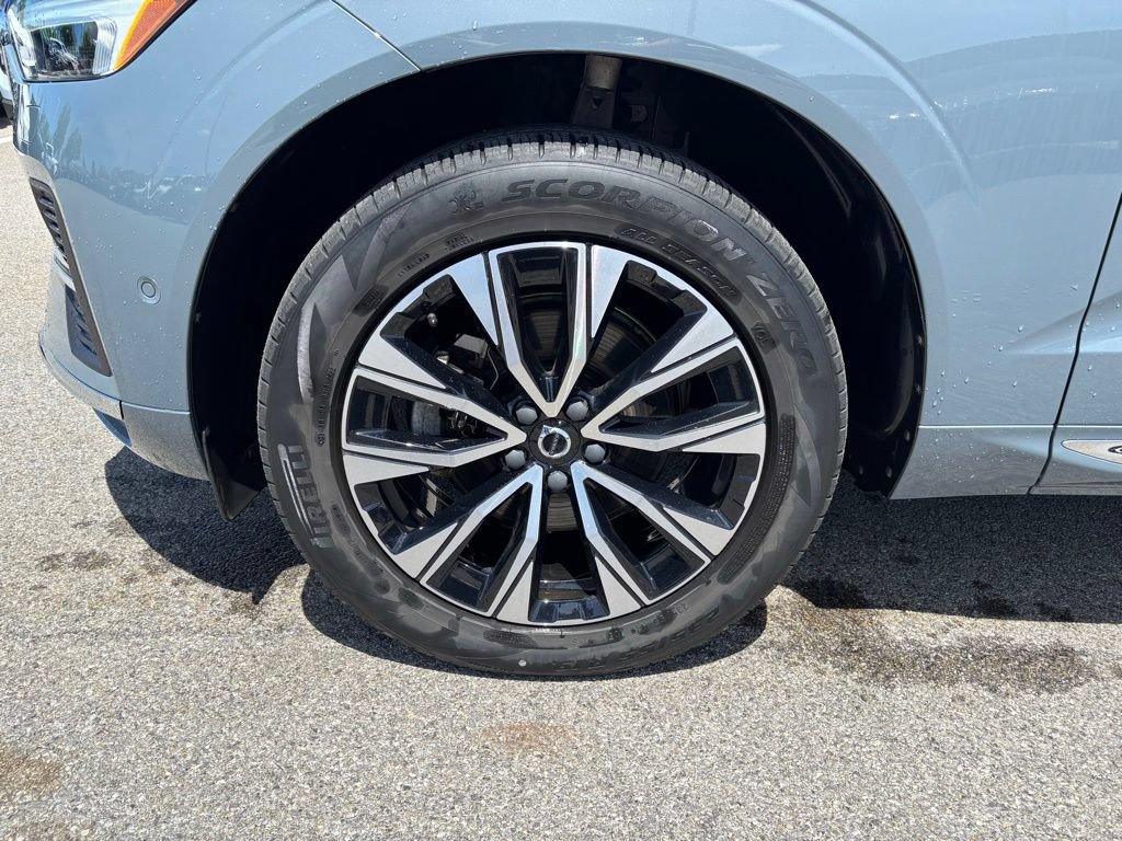 Certified 2023 Volvo XC60 B5 Plus w/ Climate Package AWD/4WD image 32