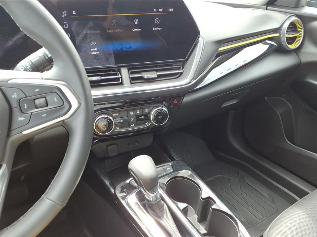 Used 2025 Chevrolet Trax ACTIV w/ Driver Confidence Package FWD image 26