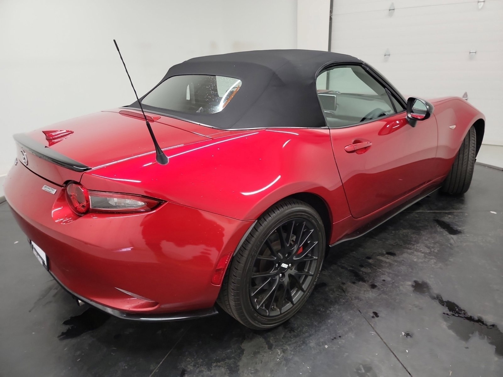Used 2016 MAZDA MX-5 Miata Club w/ Brembo/BBS Package RWD image 9