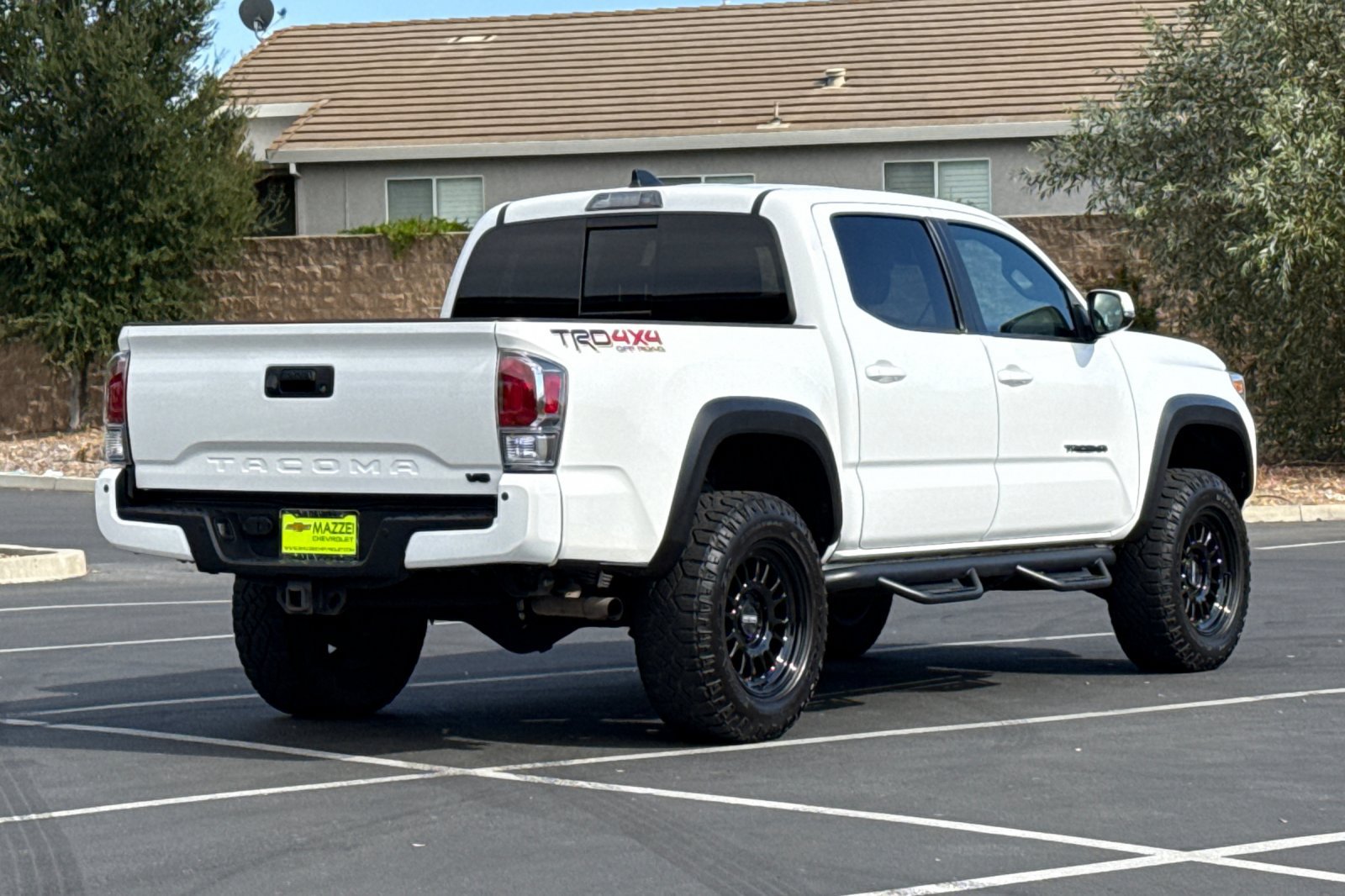 Used 2023 Toyota Tacoma TRD Off-Road w/ Technology Package AWD/4WD image 10
