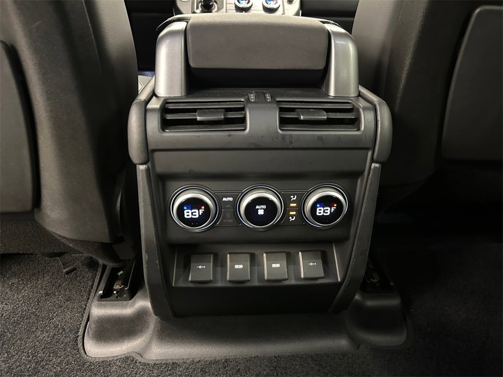 Used 2020 Land Rover Defender 110 SE image 18