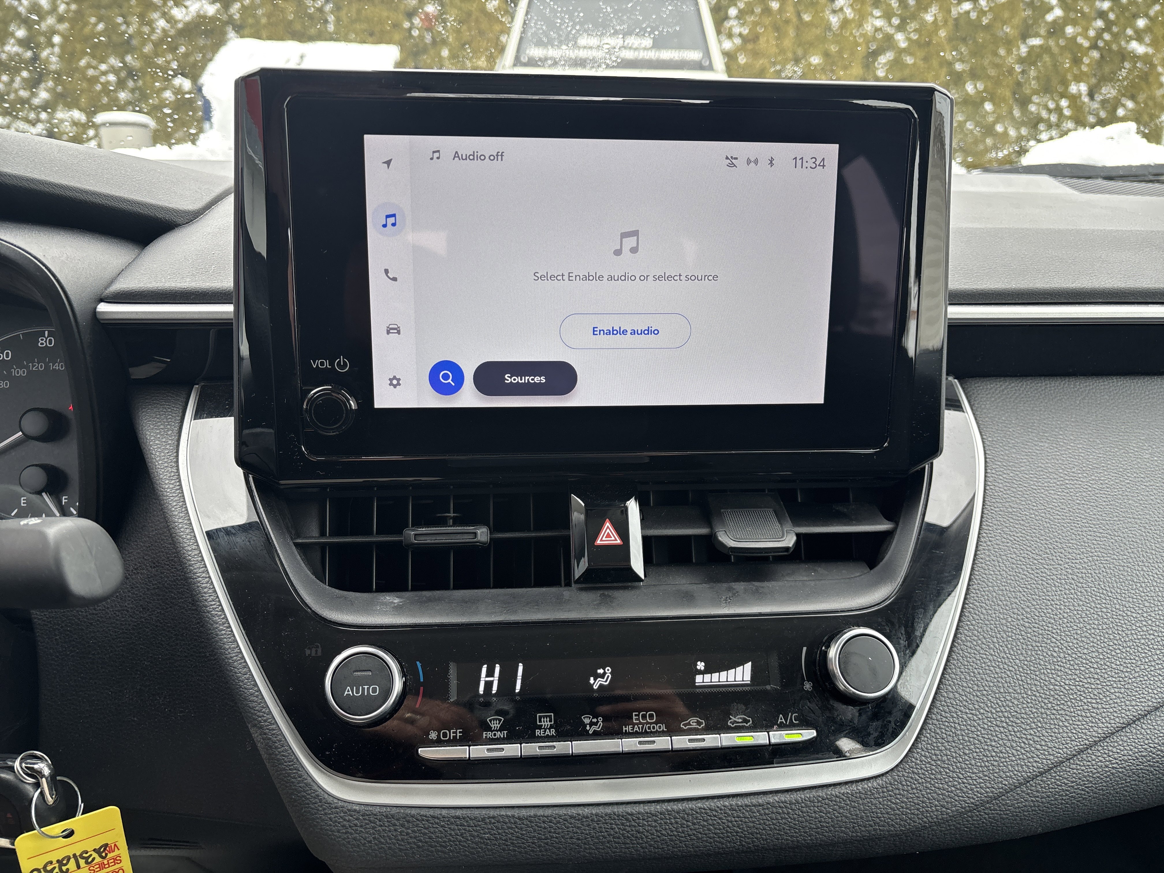 Certified 2025 Toyota Corolla LE image 27