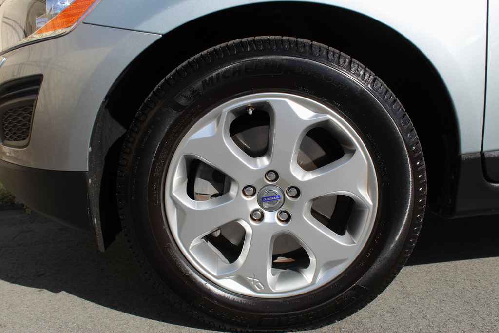 Used 2013 Volvo XC60 3.2 Premier image 28