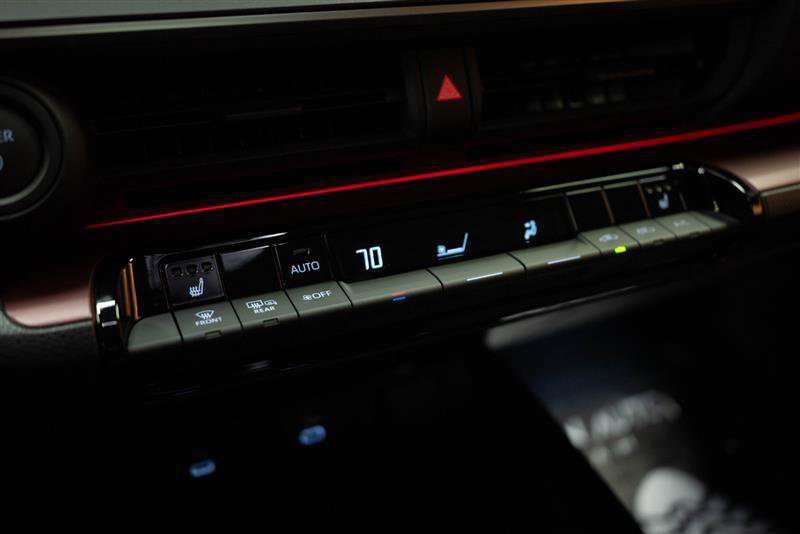 Used 2026 Toyota Prius Plug-In Hybrid image 21