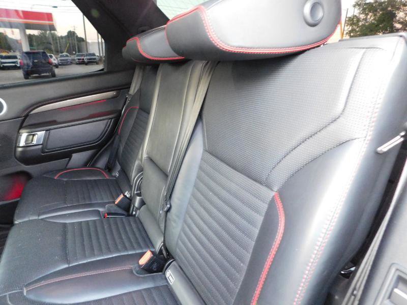 Used 2018 Land Rover Discovery HSE Luxury AWD/4WD image 17