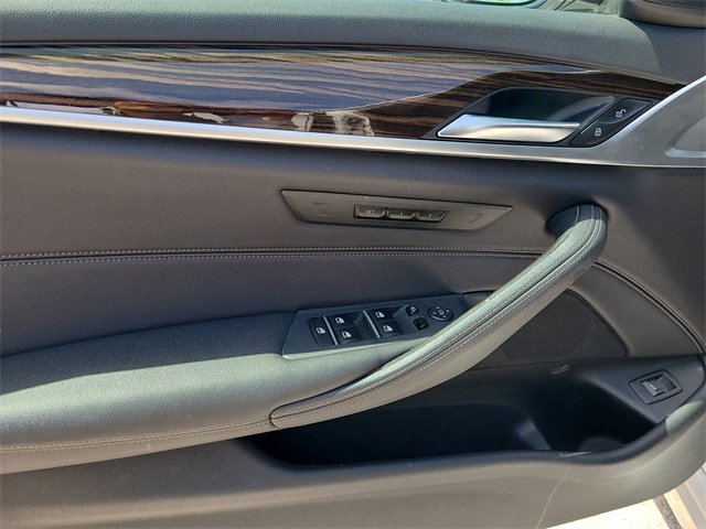 Used 2022 BMW 530i w/ Convenience Package image 19