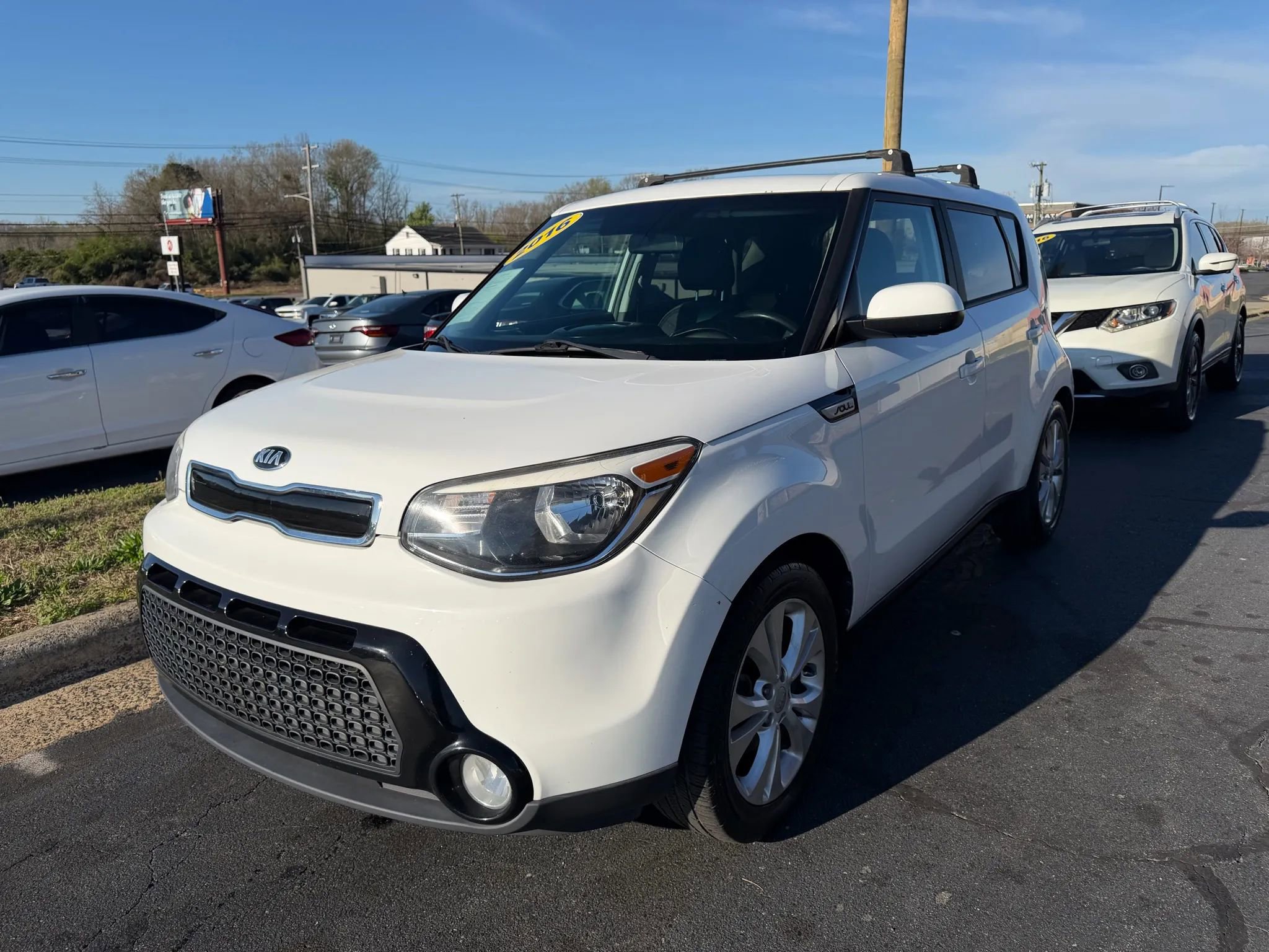 Used 2016 Kia Soul + image 3