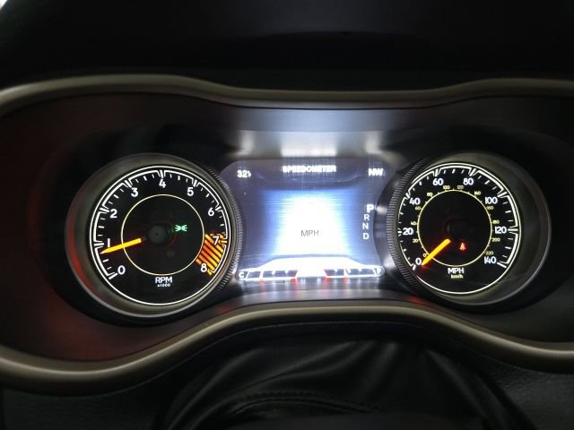 Used 2015 Jeep Cherokee Limited w/ Luxury Group image 24