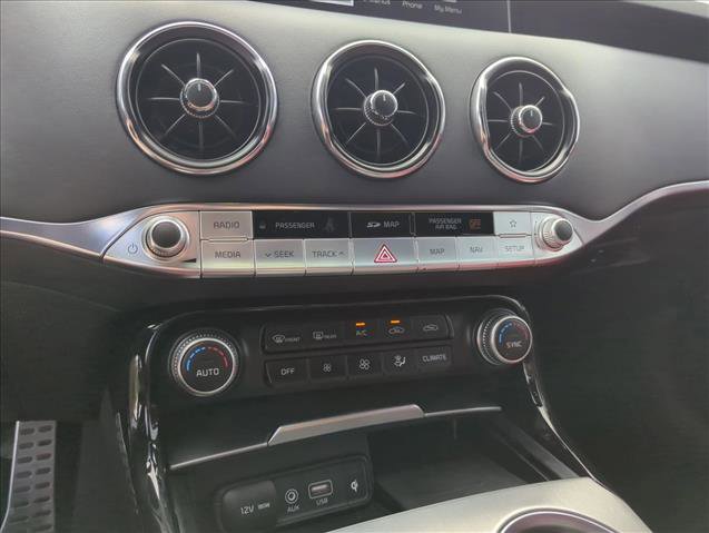 Used 2021 Kia Stinger GT2 image 11