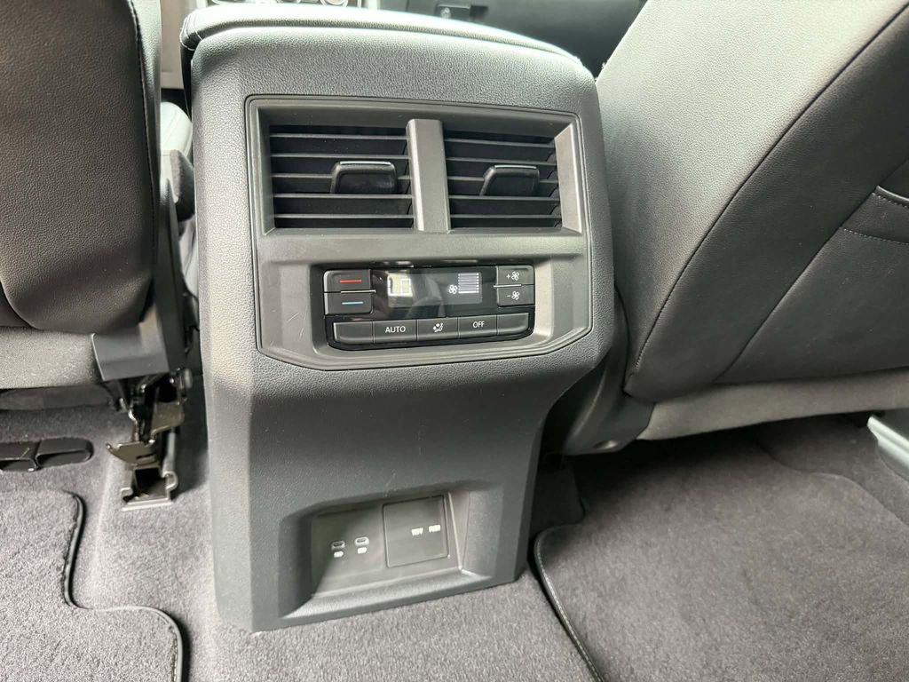Used 2023 Volkswagen Atlas SE FWD image 18