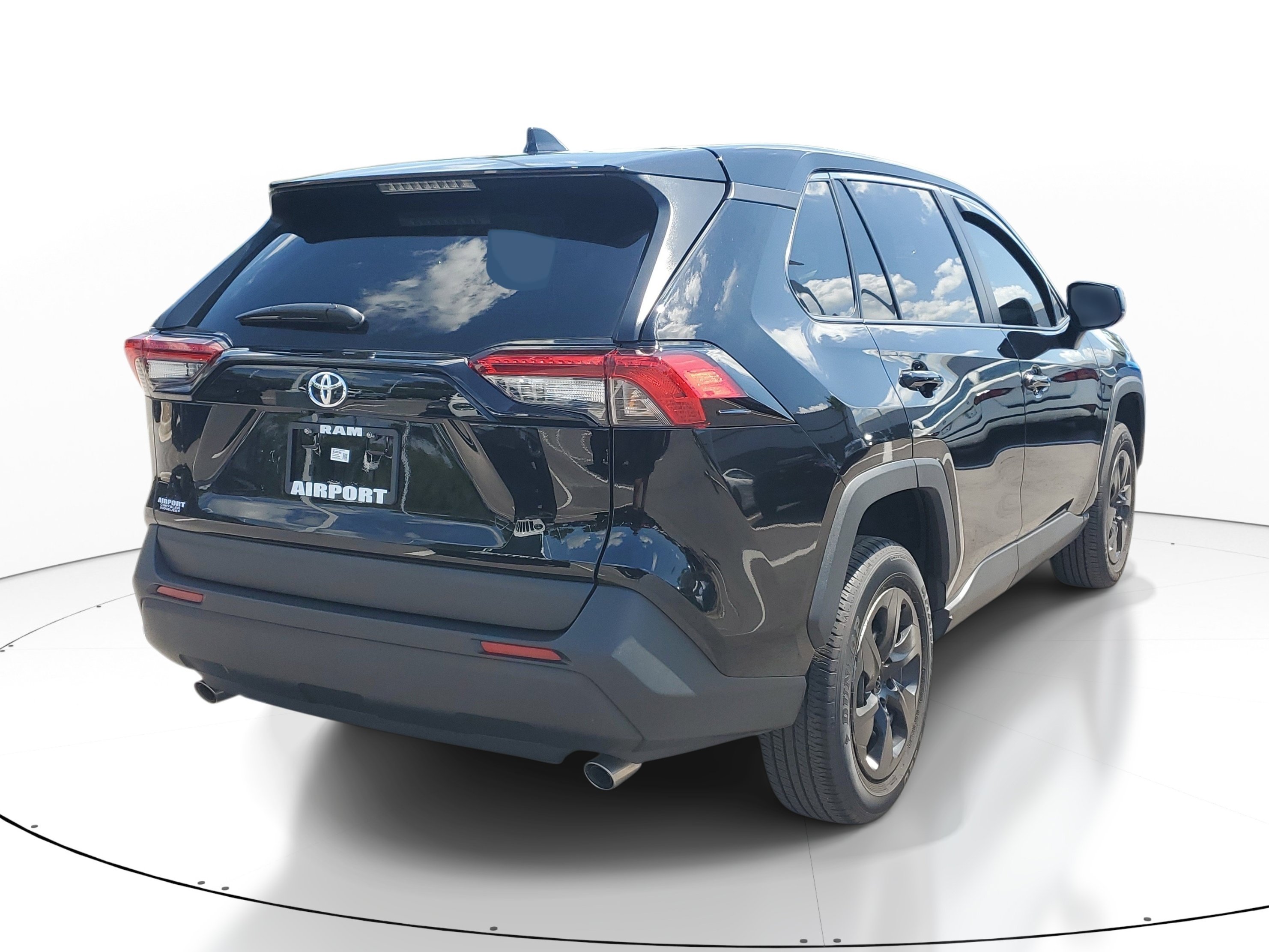 Used 2025 Toyota RAV4 LE FWD image 6