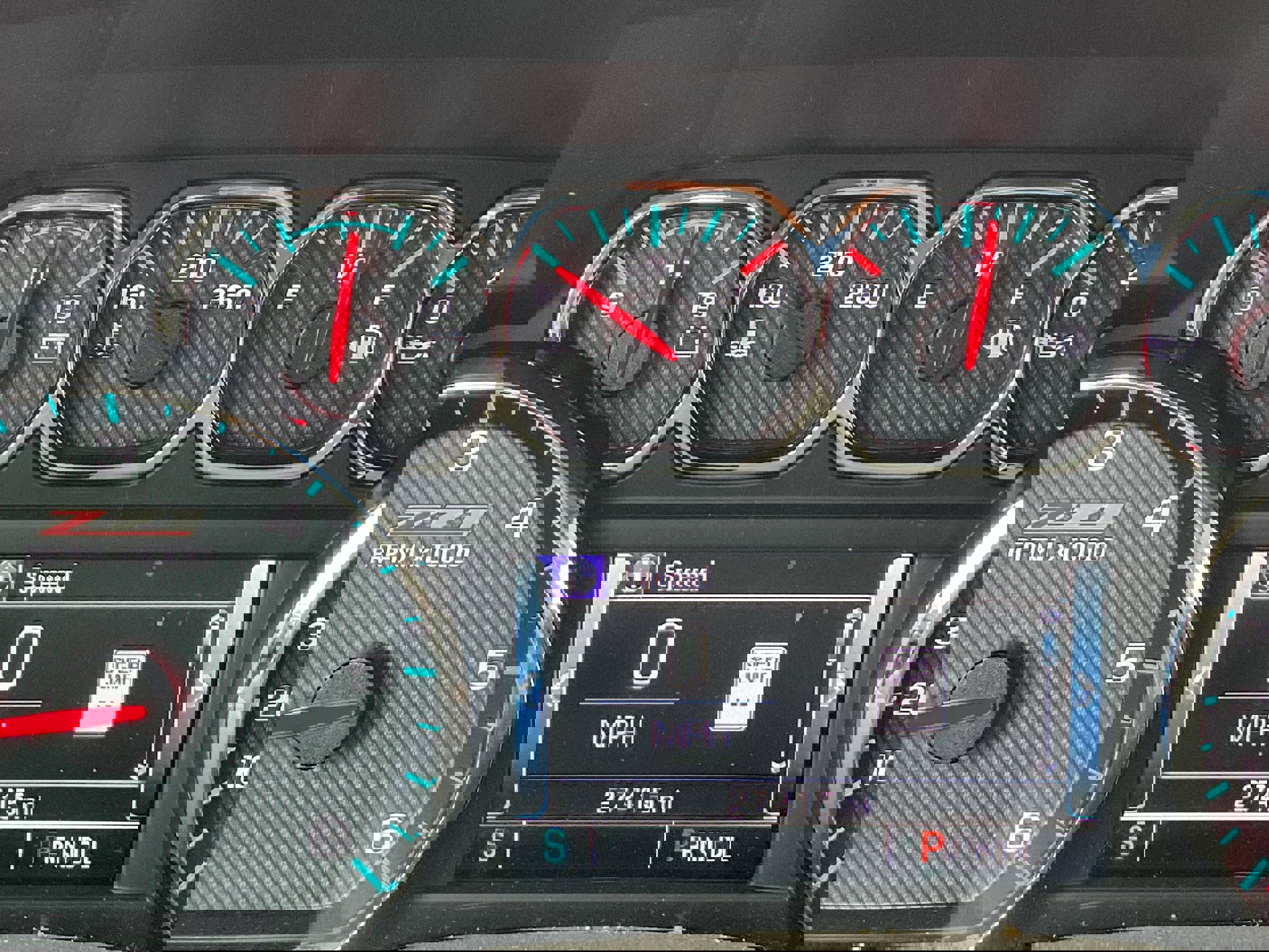 Used 2018 Chevrolet Silverado 1500 LTZ Z71 image 7