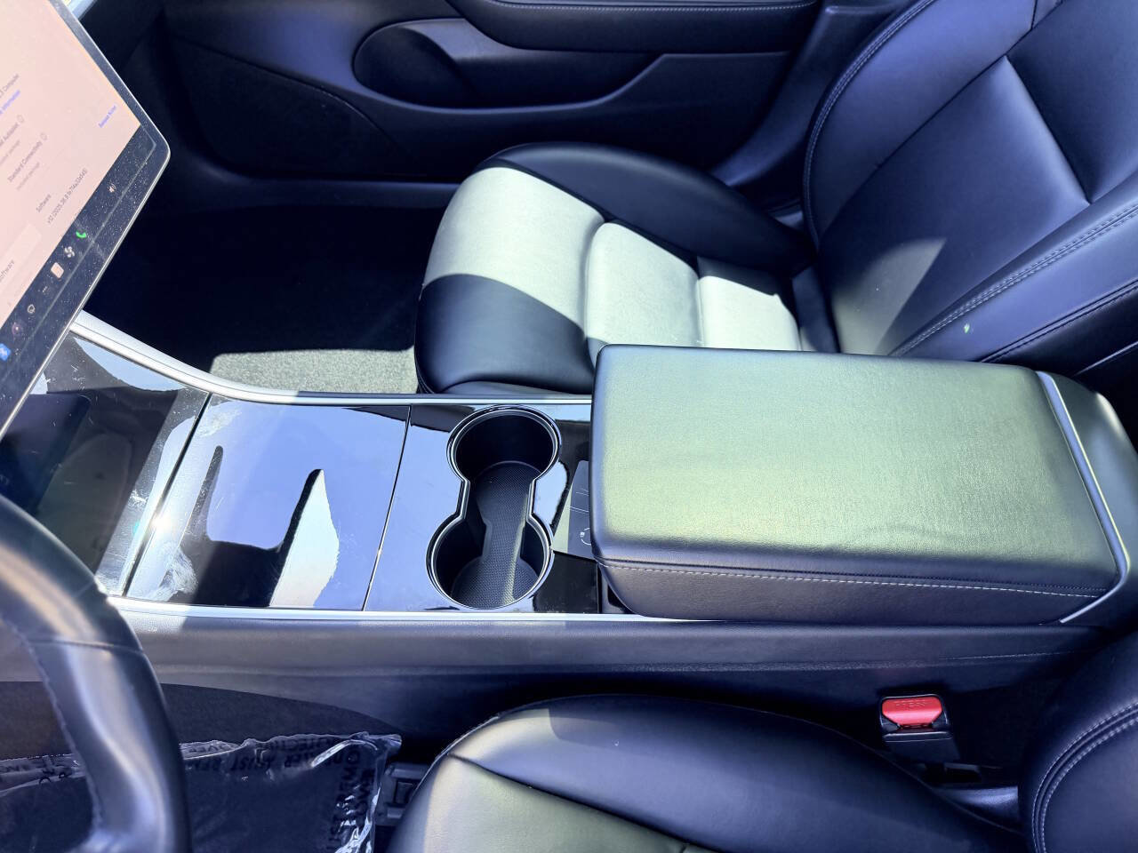 Used 2018 Tesla Model 3 Long Range RWD image 16