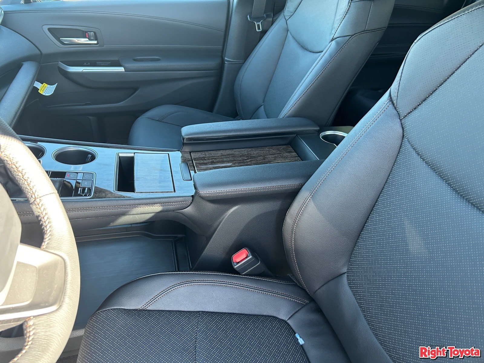 New 2026 Toyota Sienna Platinum AWD/4WD image 19