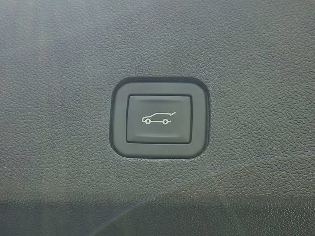 Certified 2025 Cadillac XT6 Sport w/ Technology Package AWD/4WD image 29
