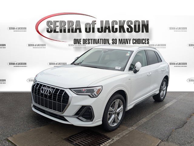 Used 2022 Audi Q3 2.0T Premium Plus w/ Premium Plus Package image 10