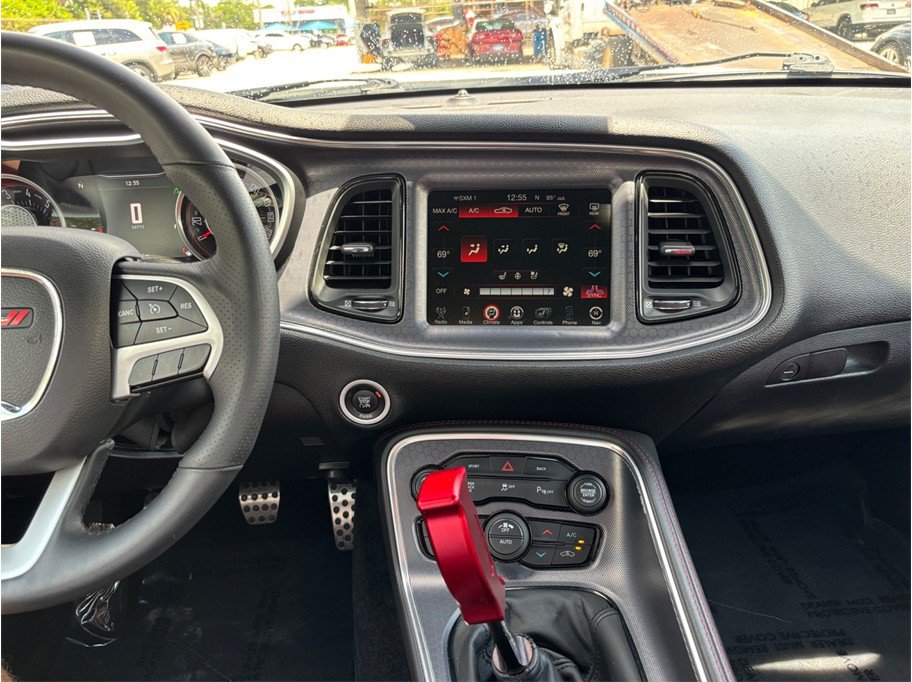Used 2015 Dodge Challenger R/T Scat Pack w/ Leather Interior Group RWD image 11