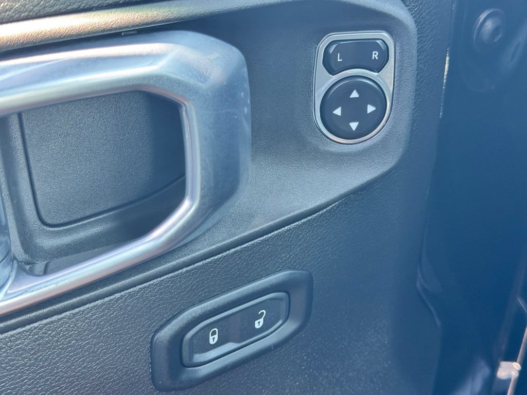 Used 2024 Jeep Wrangler Unlimited Sport AWD/4WD image 29