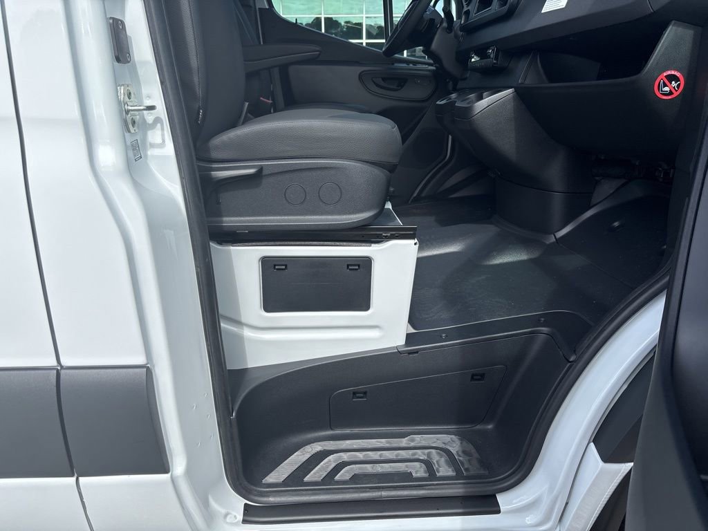 New 2026 Mercedes-Benz Sprinter 2500 image 32