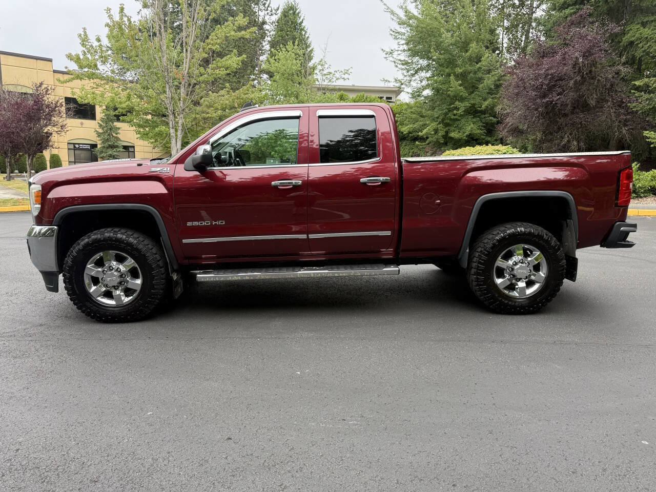 Used 2015 GMC Sierra 2500 SLT AWD/4WD image 2