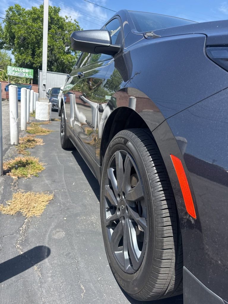 Used 2022 Chevrolet Equinox RS w/ LPO, Cargo Package FWD image 6