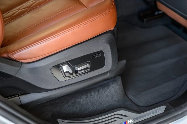 Used 2020 BMW X7 xDrive40i w/ M Sport Package AWD/4WD image 45