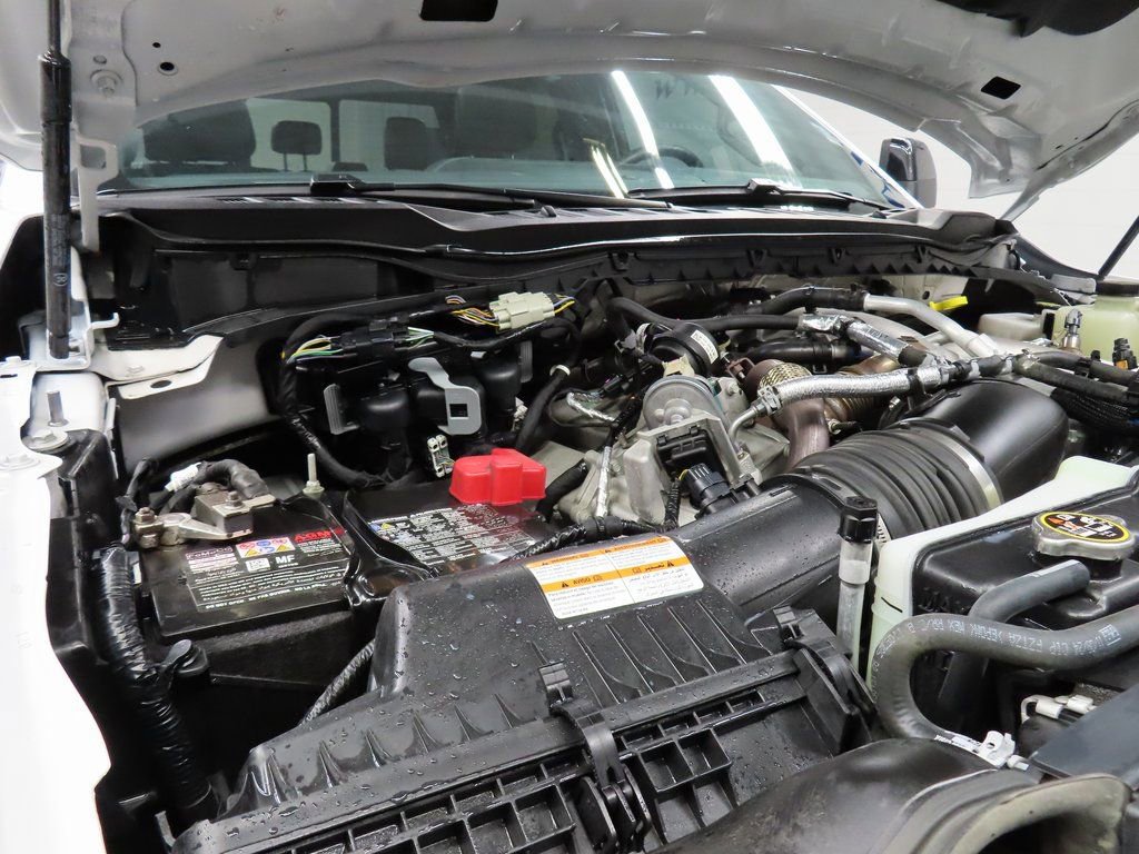 Used 2025 Ford F450 Platinum w/ FX4 Off-Road Package AWD/4WD image 27