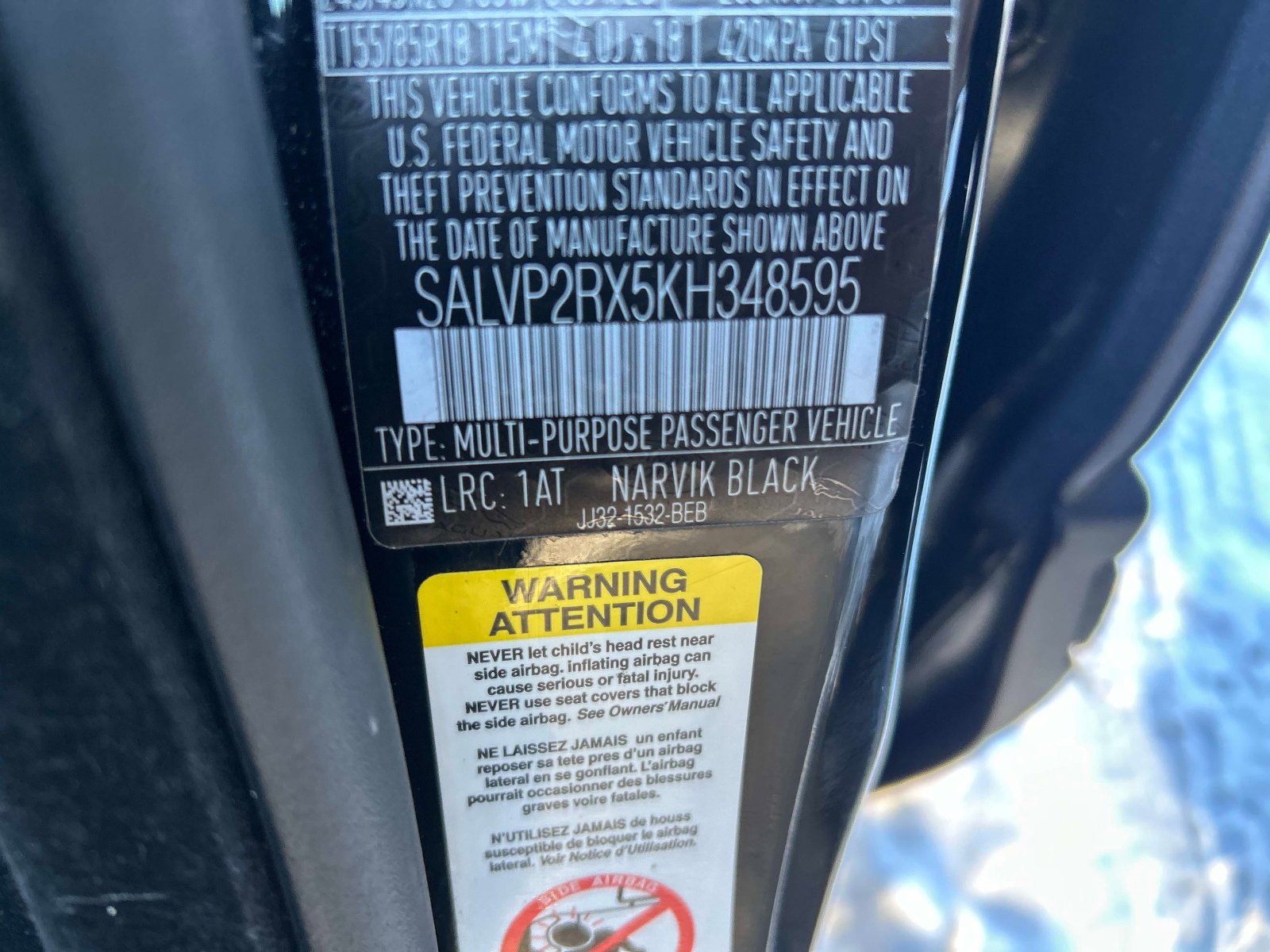 Used 2019 Land Rover Range Rover Evoque SE Premium image 34