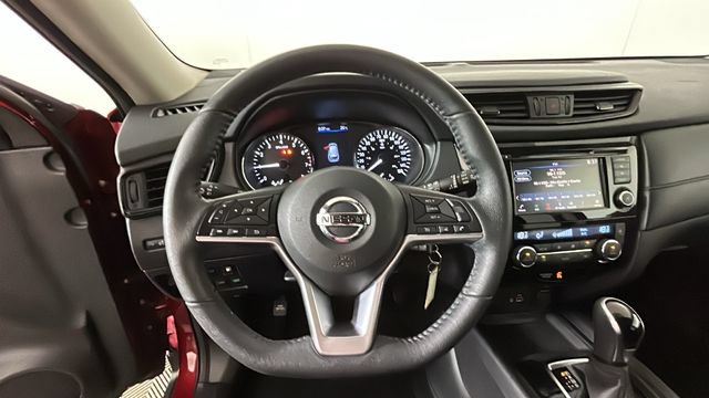 Used 2020 Nissan Rogue S FWD image 14