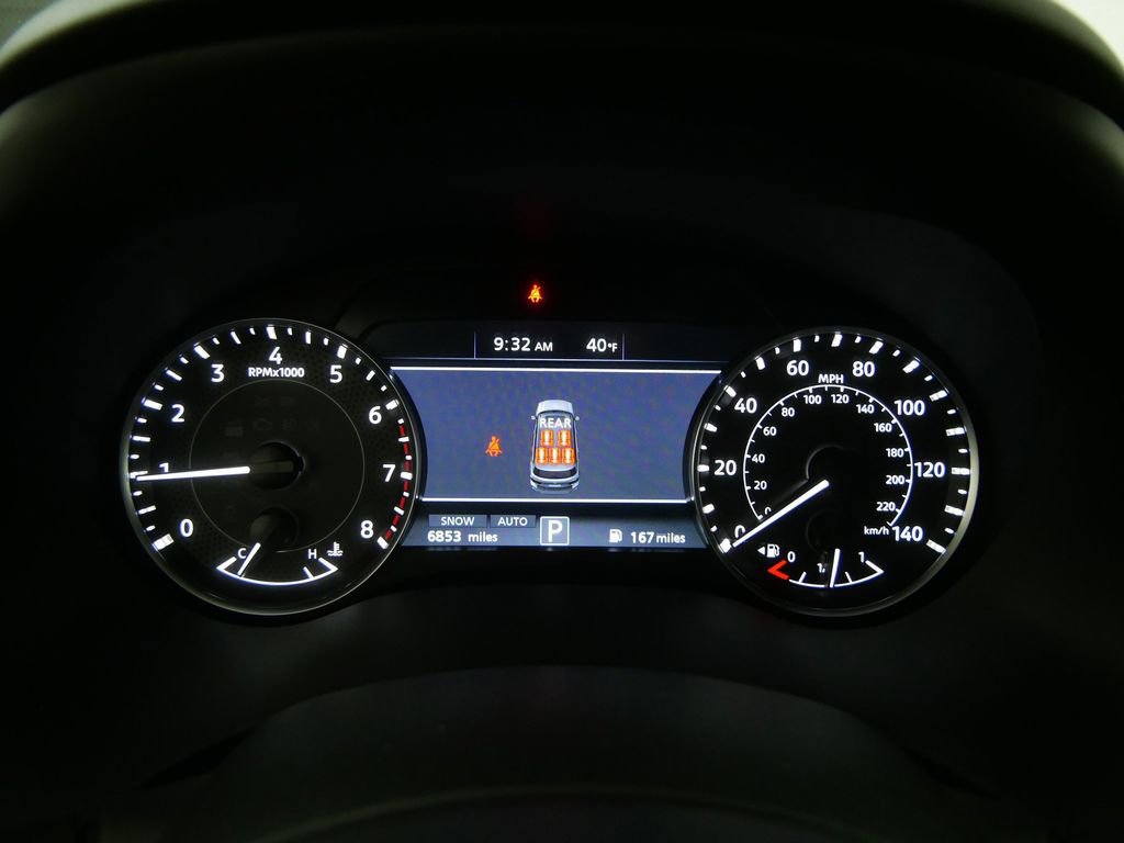 Used 2024 Nissan Armada SL w/ Captain's Chairs Package image 33