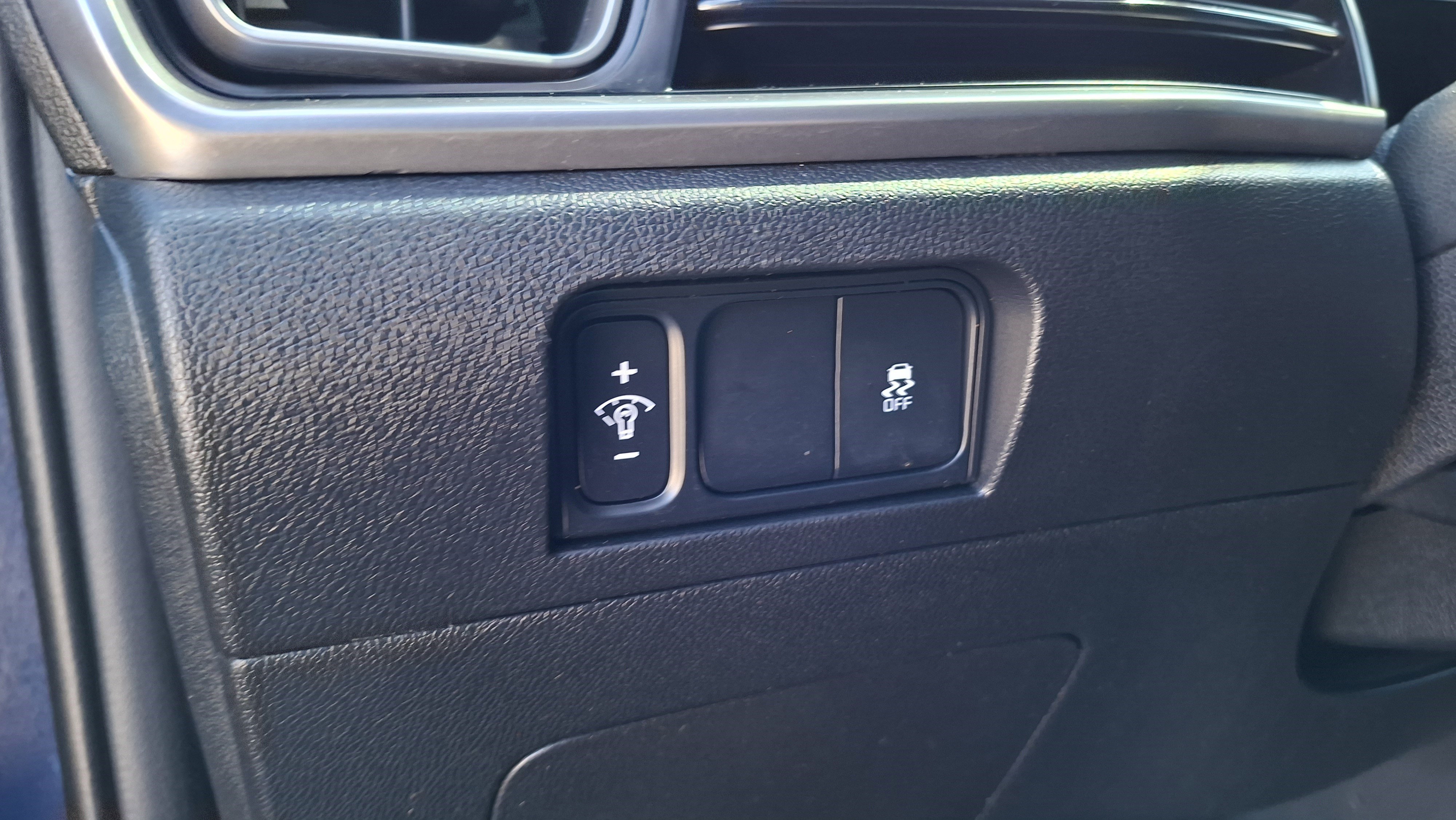 Used 2024 Kia Sorento S w/ Panoramic Sunroof Package image 10