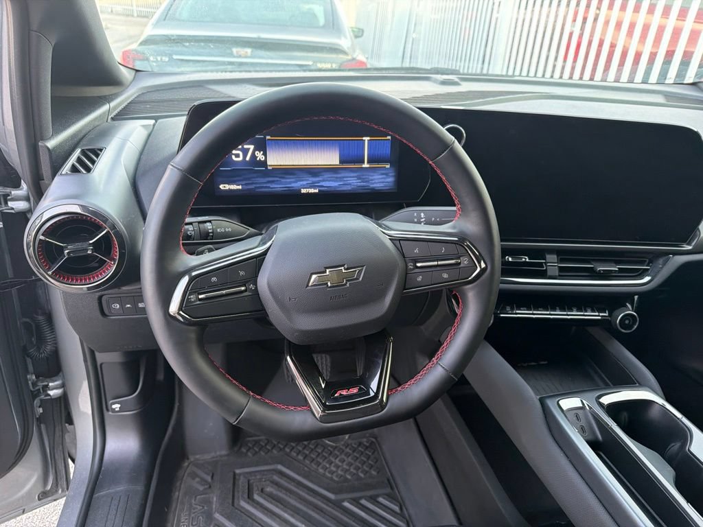 Certified 2025 Chevrolet Equinox EV RS FWD image 11