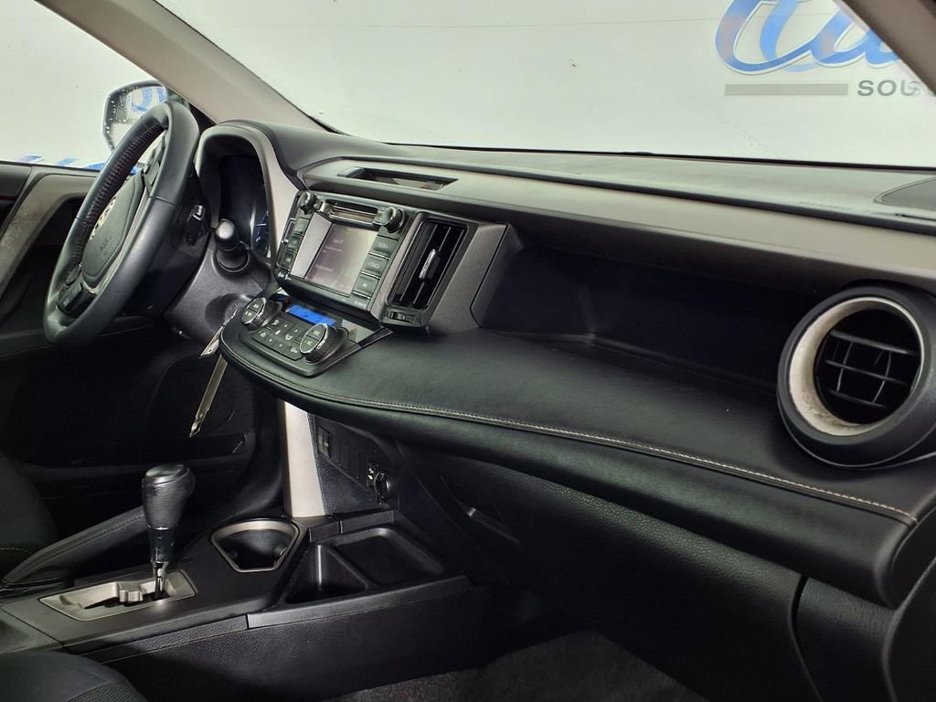 Used 2017 Toyota RAV4 XLE image 9