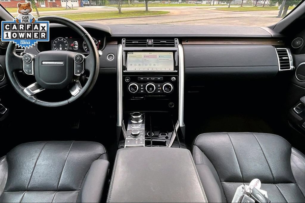 Used 2018 Land Rover Discovery HSE AWD/4WD image 12