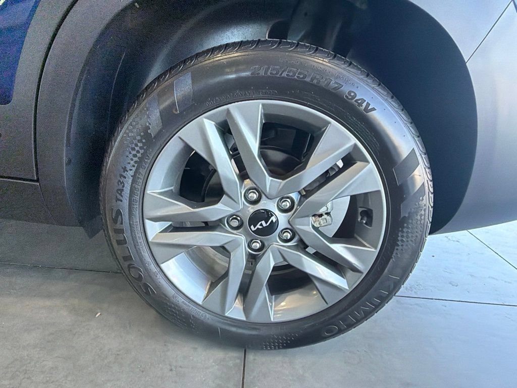 Used 2023 Kia Seltos S FWD image 16