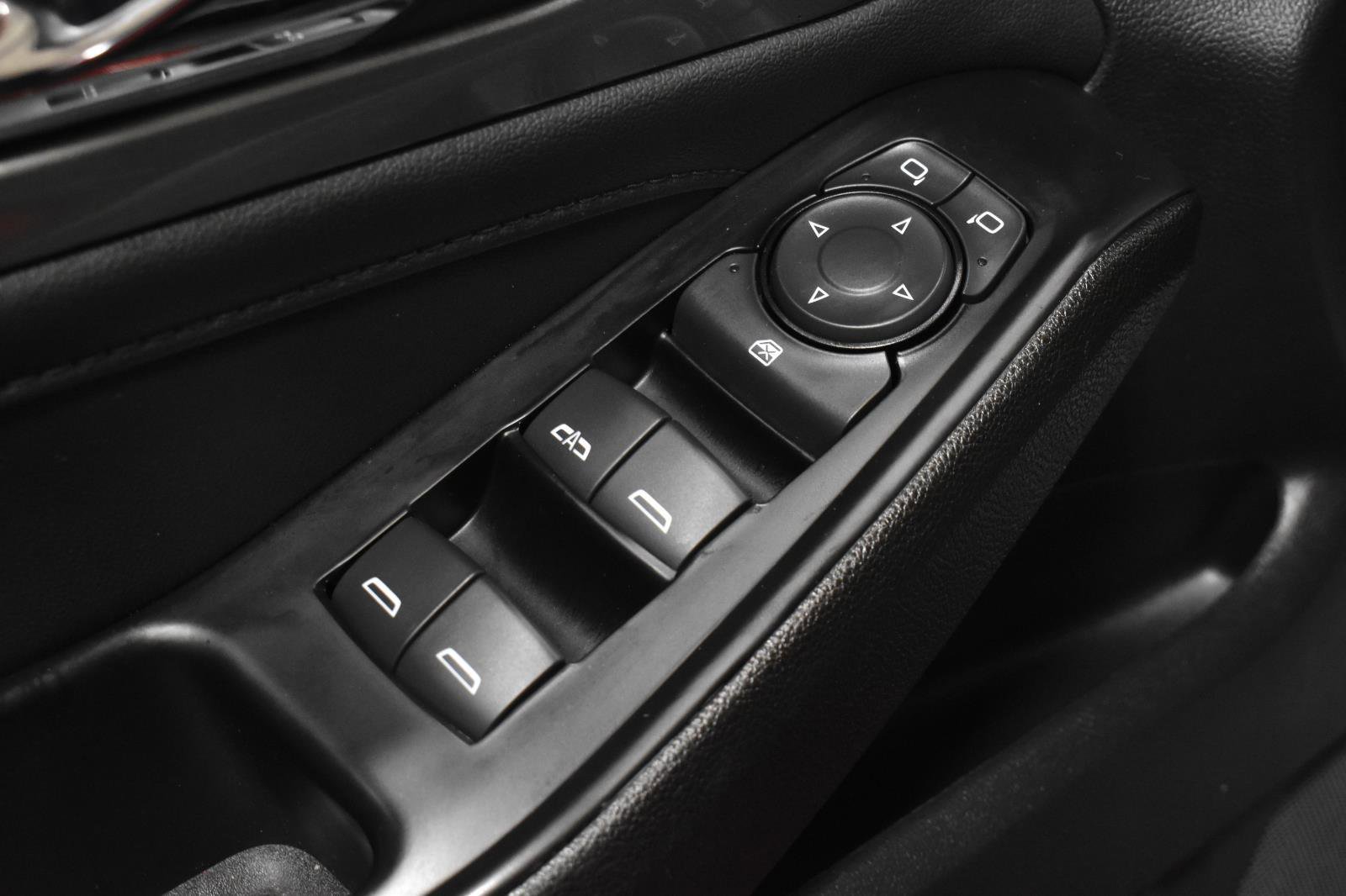 Used 2023 Chevrolet Traverse LT image 13