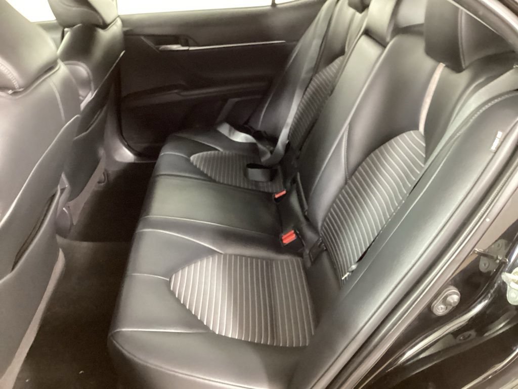Used 2021 Toyota Camry SE FWD image 22
