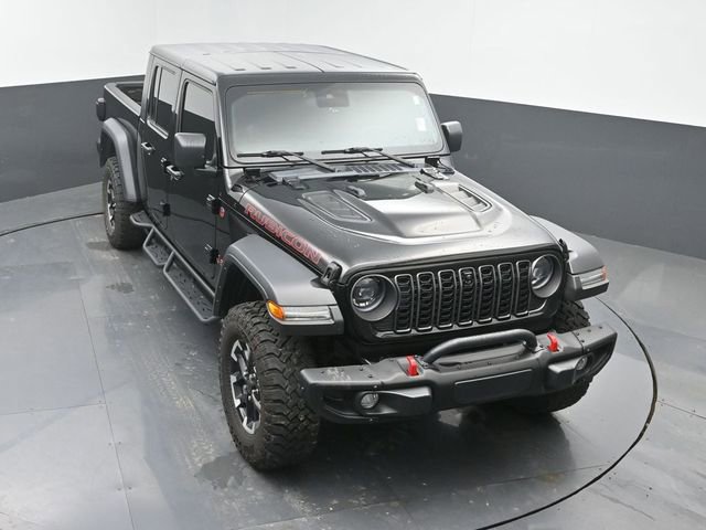 Used 2024 Jeep Gladiator Rubicon w/ Technology Group AWD/4WD image 37