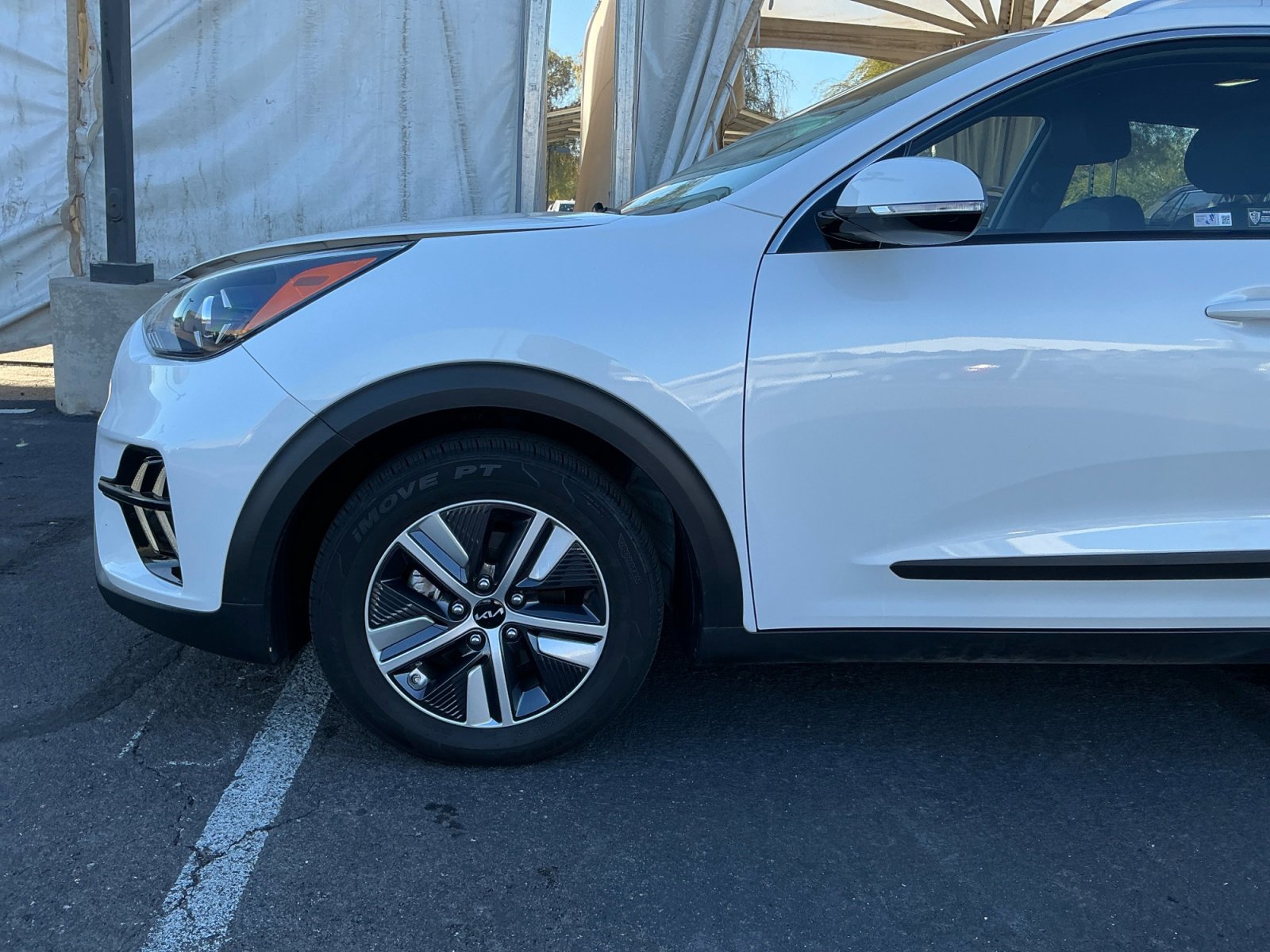 Used 2022 Kia Niro EX Premium image 26