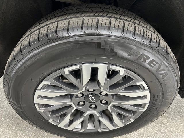 Used 2025 Chevrolet Tahoe Z71 image 15