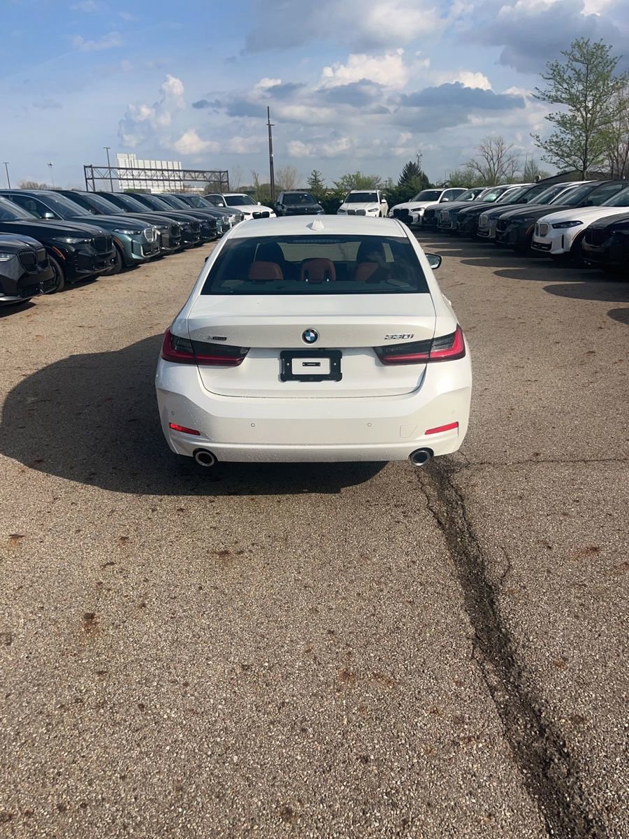 Used 2025 BMW 330i xDrive Sedan image 4