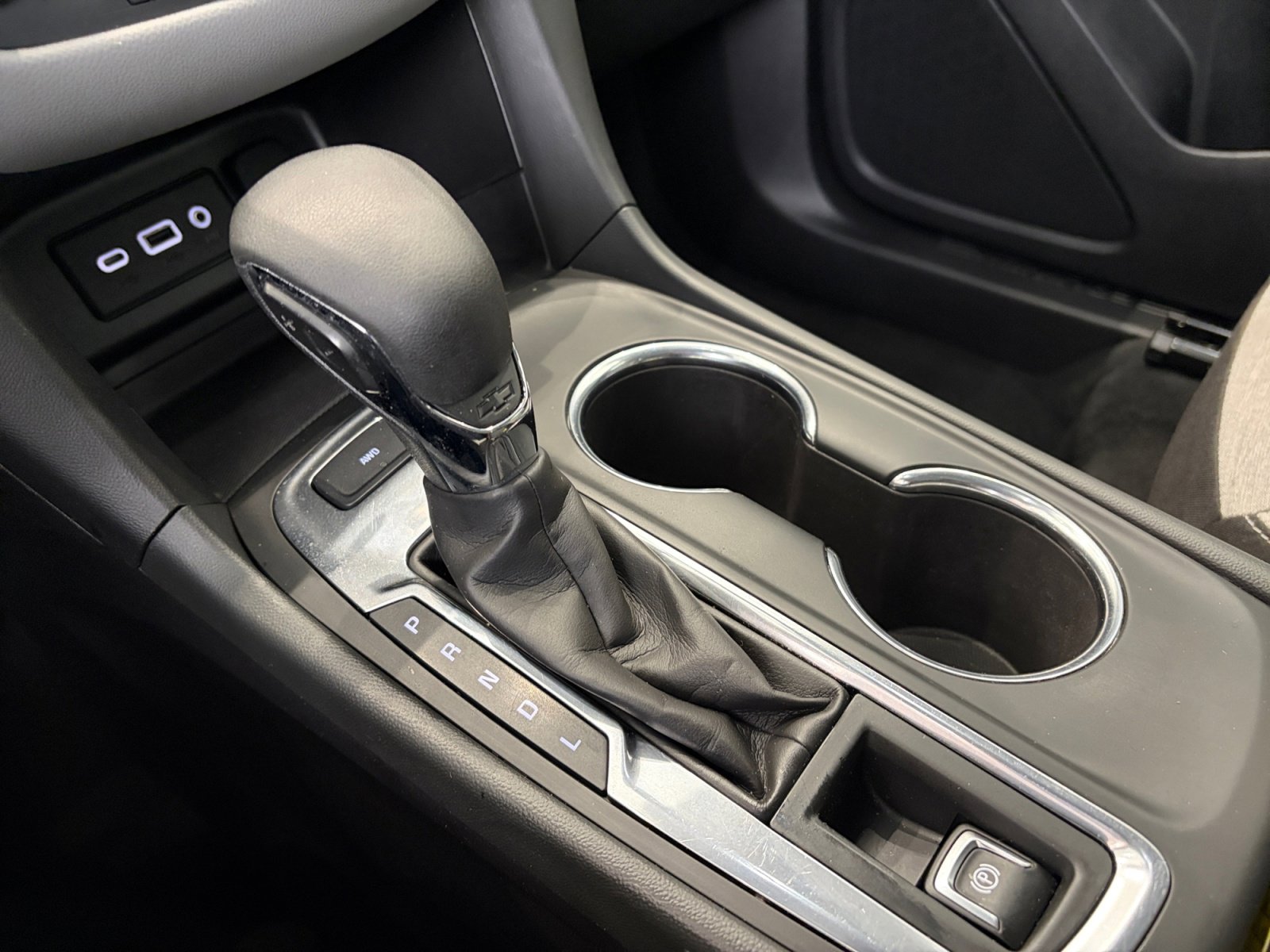 Used 2022 Chevrolet Equinox LS AWD/4WD image 19
