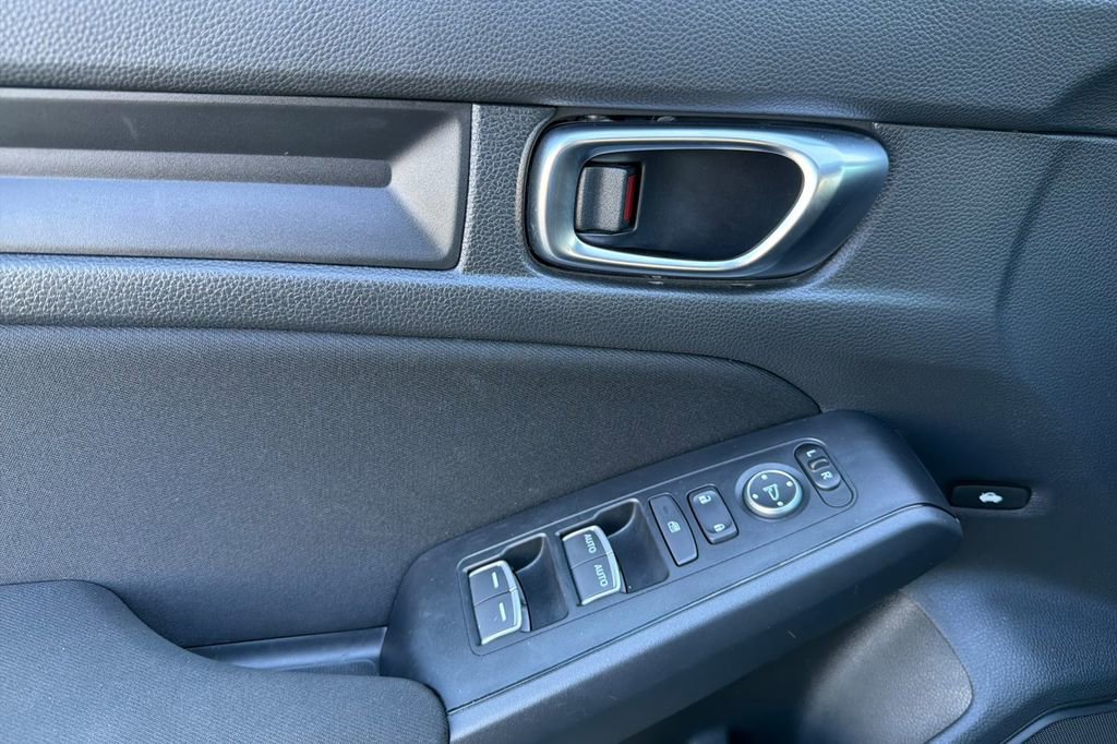 Certified 2025 Honda Civic Sport image 11
