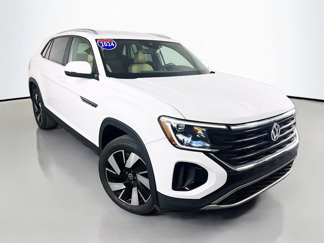 Used 2024 Volkswagen Atlas Cross Sport SE FWD image 2