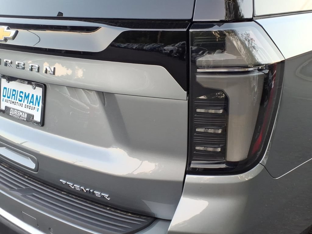 New 2026 Chevrolet Suburban Premier w/ Sun And Tow Package AWD/4WD image 9