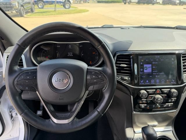 Used 2020 Jeep Grand Cherokee Altitude RWD image 10