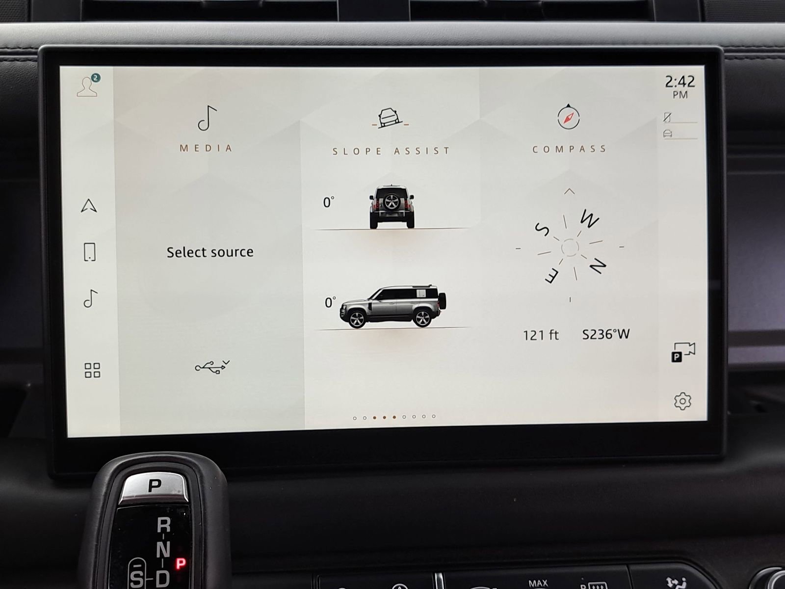 Used 2025 Land Rover Defender 110 V8 image 22