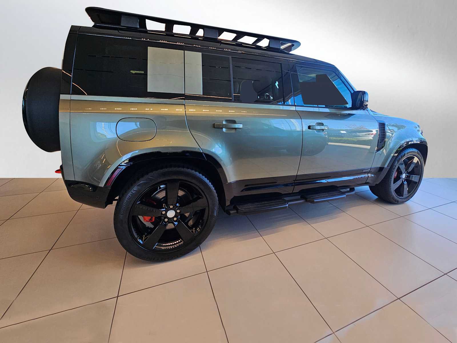 New 2025 Land Rover Defender 110 X AWD/4WD image 4