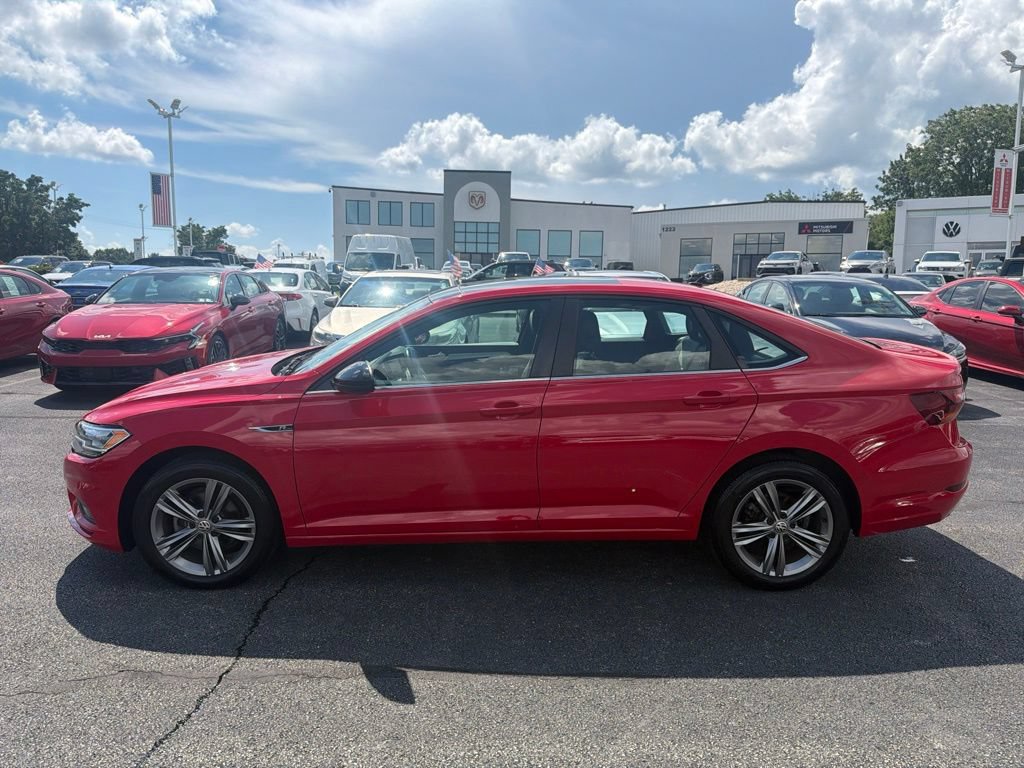Used 2019 Volkswagen Jetta R-Line w/ R-Line Cold Weather Package FWD image 6